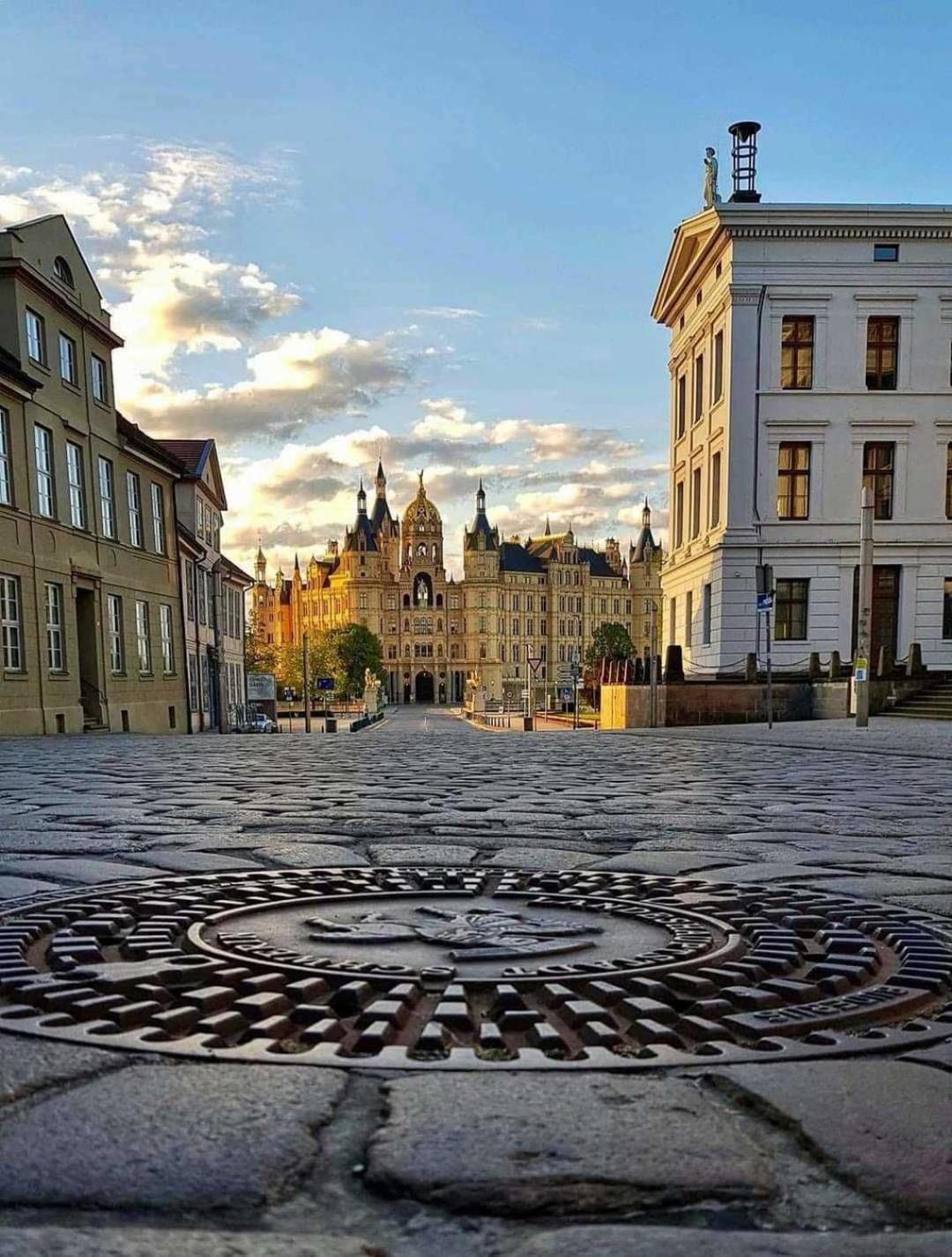 Stilvolle Ferienwohnung Am Stadthafen Schwerin Шверин Экстерьер фото